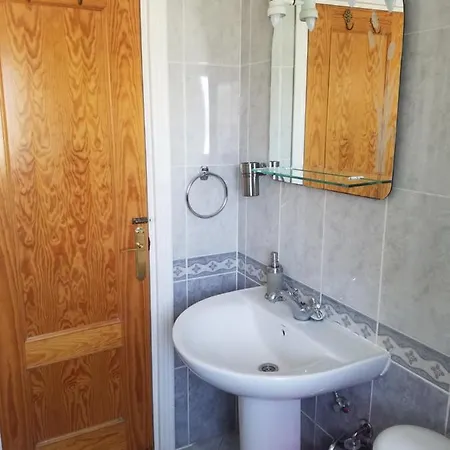 Apartamento Con Vista Al Mar 게스트하우스 2*