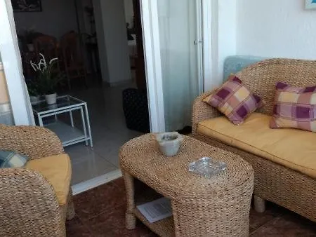 게스트하우스 Apartamento Con Vista Al Mar 푸엔히롤라